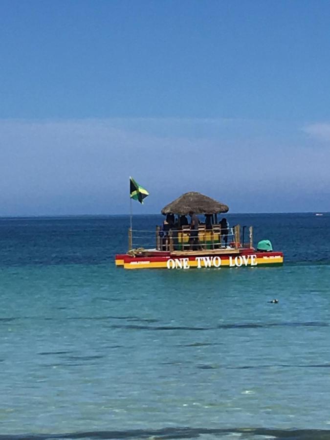 Solet'S Paradise Негрил Екстериор снимка